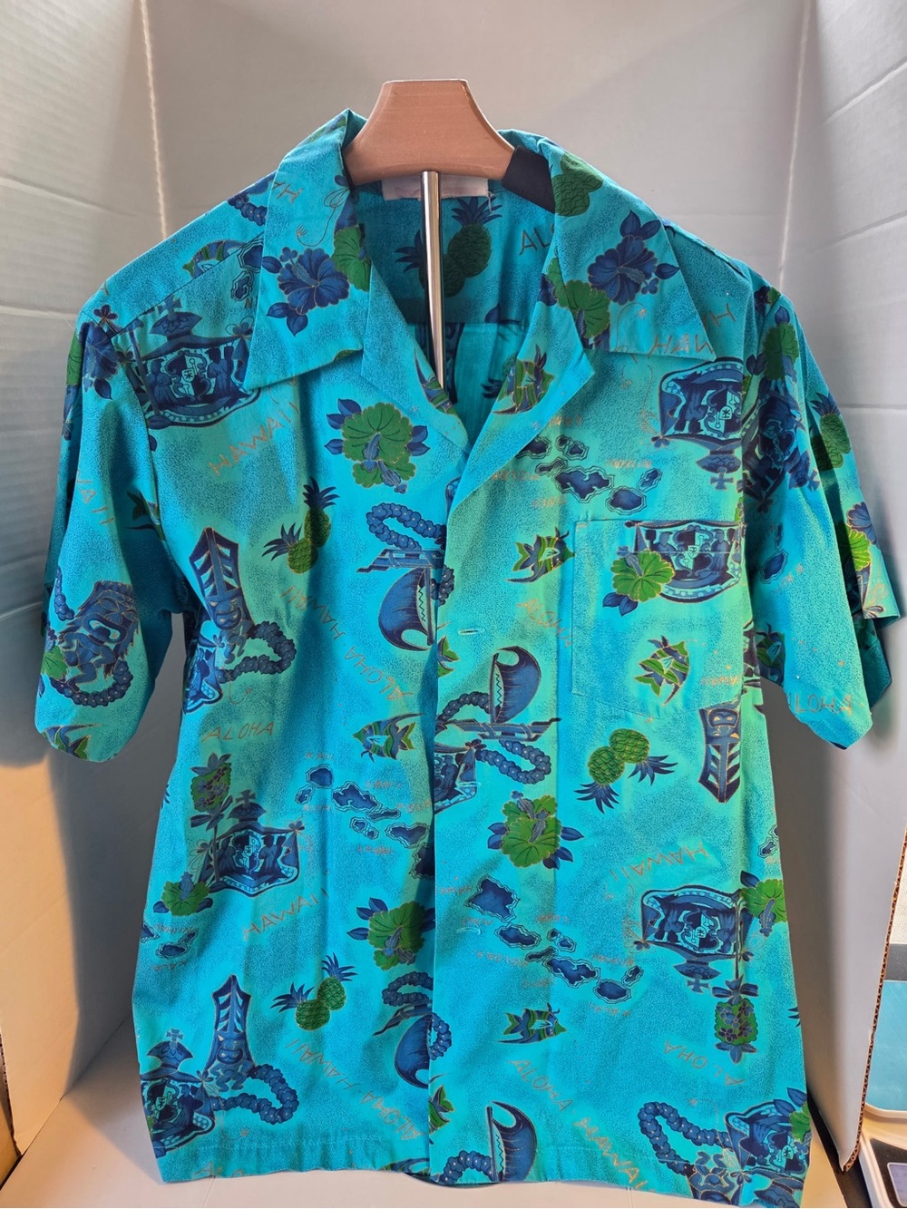 Vintage Connie’s Fashion Blue Green Hawiian Men’s Shirt